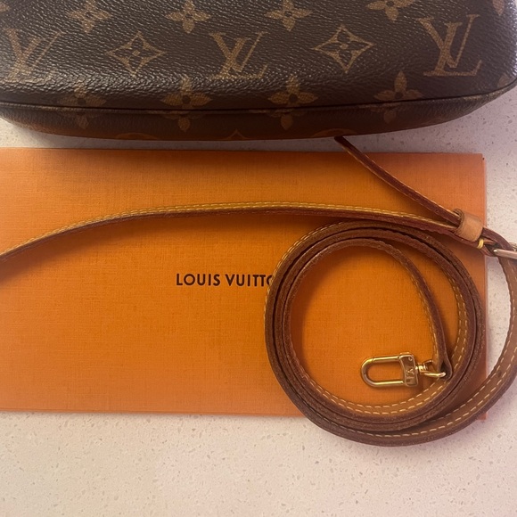 Louis Vuitton strap - Picture 5 of 6